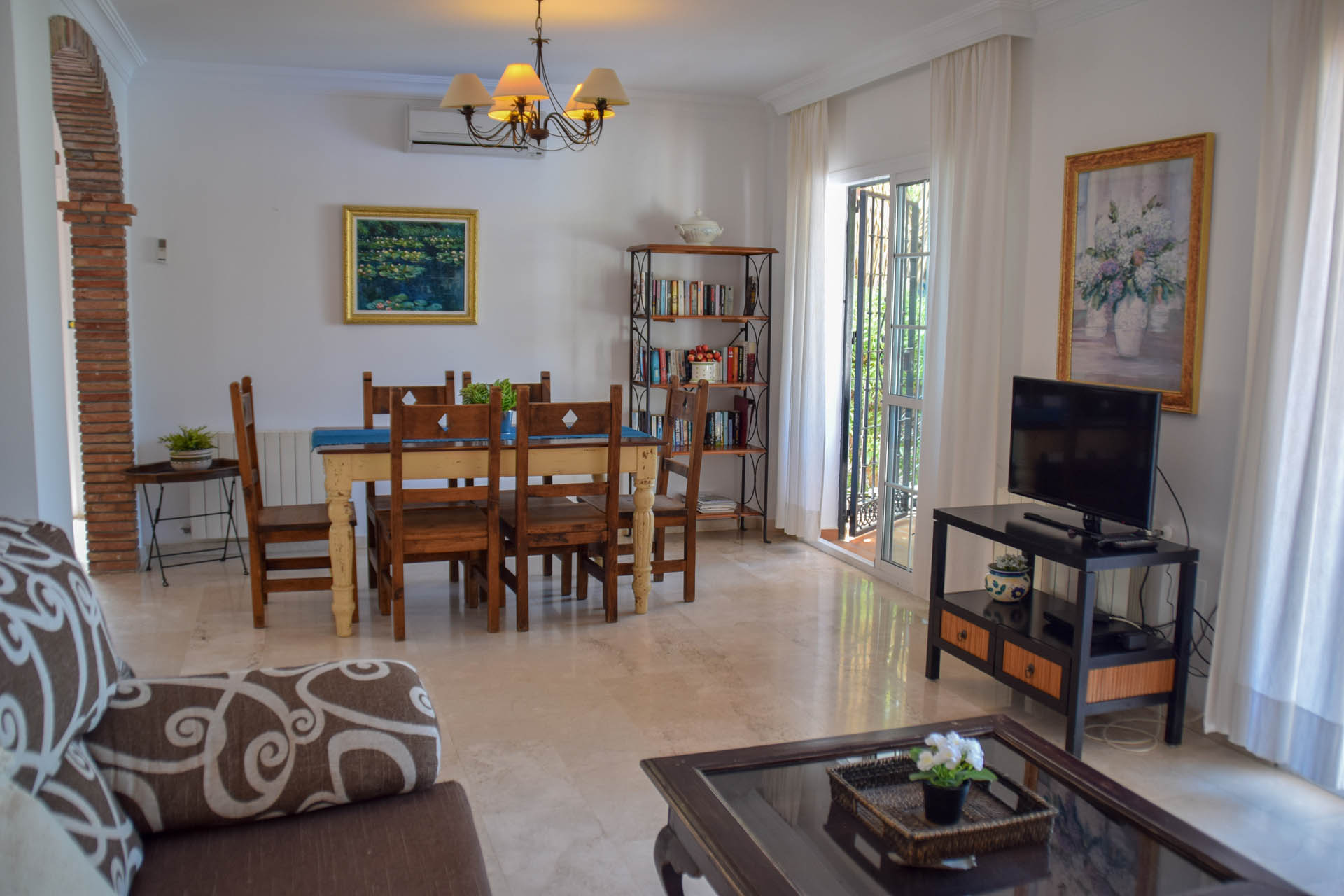 ISFLAM villa in Nerja Parador area Villa Flamingo