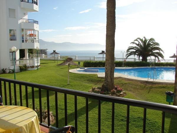 ISPAL14 Nerja apartments for rent  Las Palmeras 14