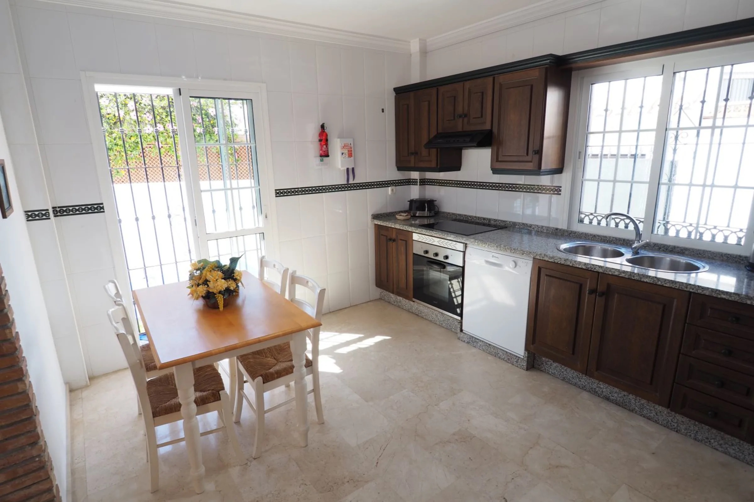 ISVIC villa in parador area Nerja Villa Victoria