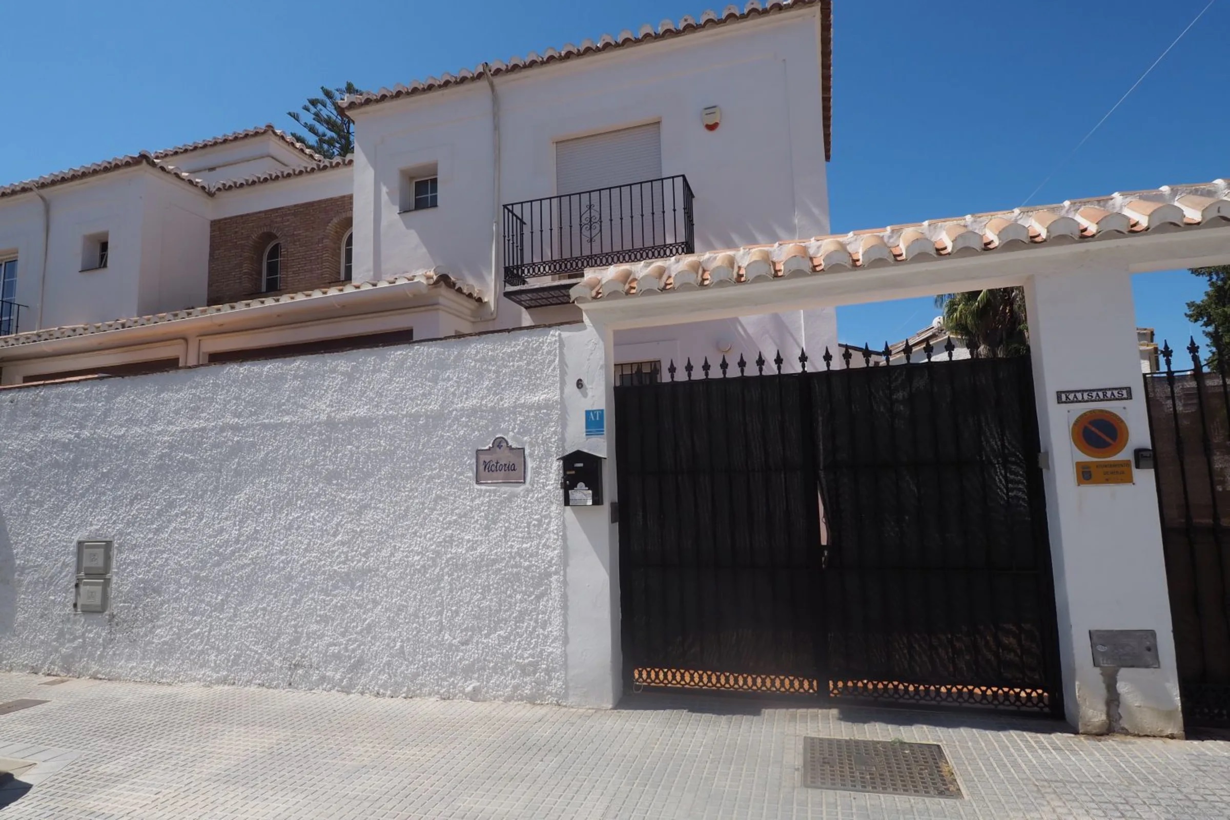 ISVIC villa in parador area Nerja Villa Victoria